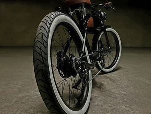 クラシック電動アシスト自転車 - Michael Blast Greaser