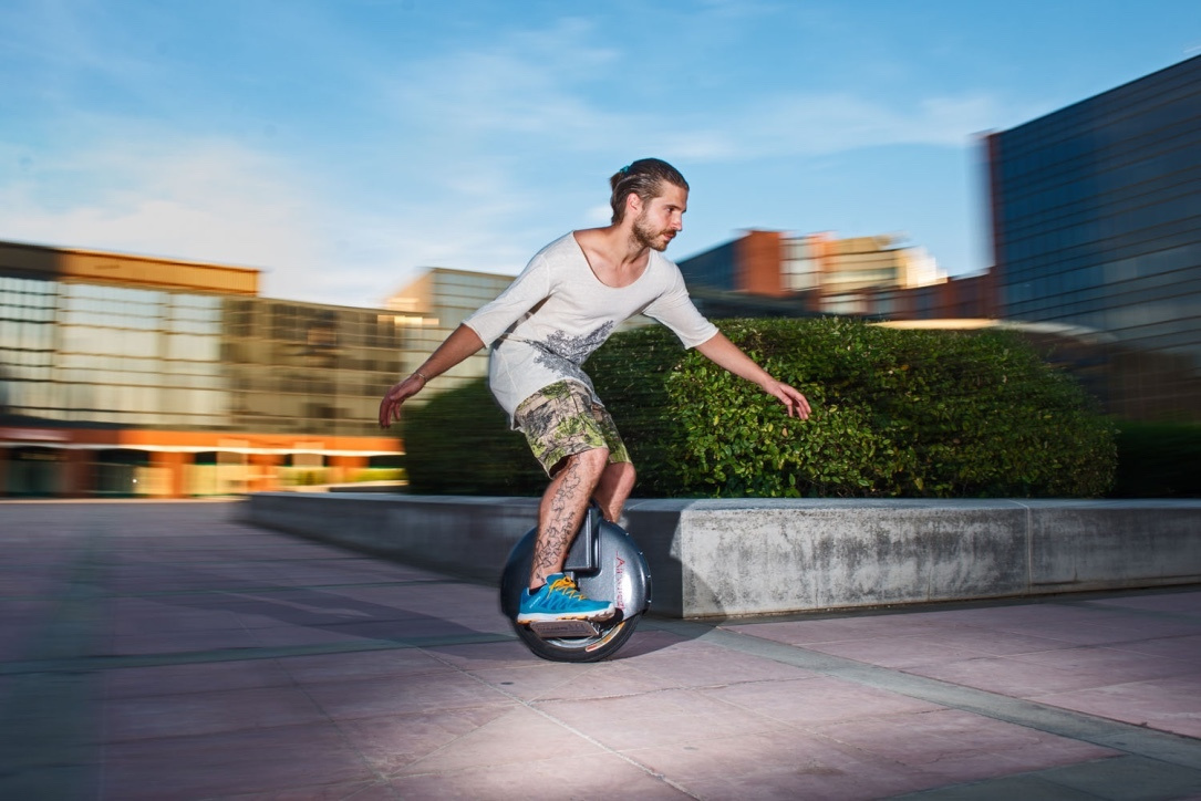 airwheel_x8_1.jpg